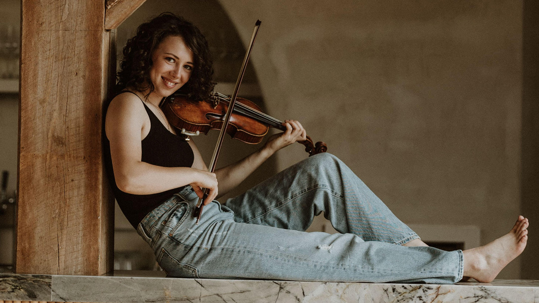 Bridge To The Future: Teen Fiddler Mary Frances Leahy Bows Her Own Way On “Cheerio”