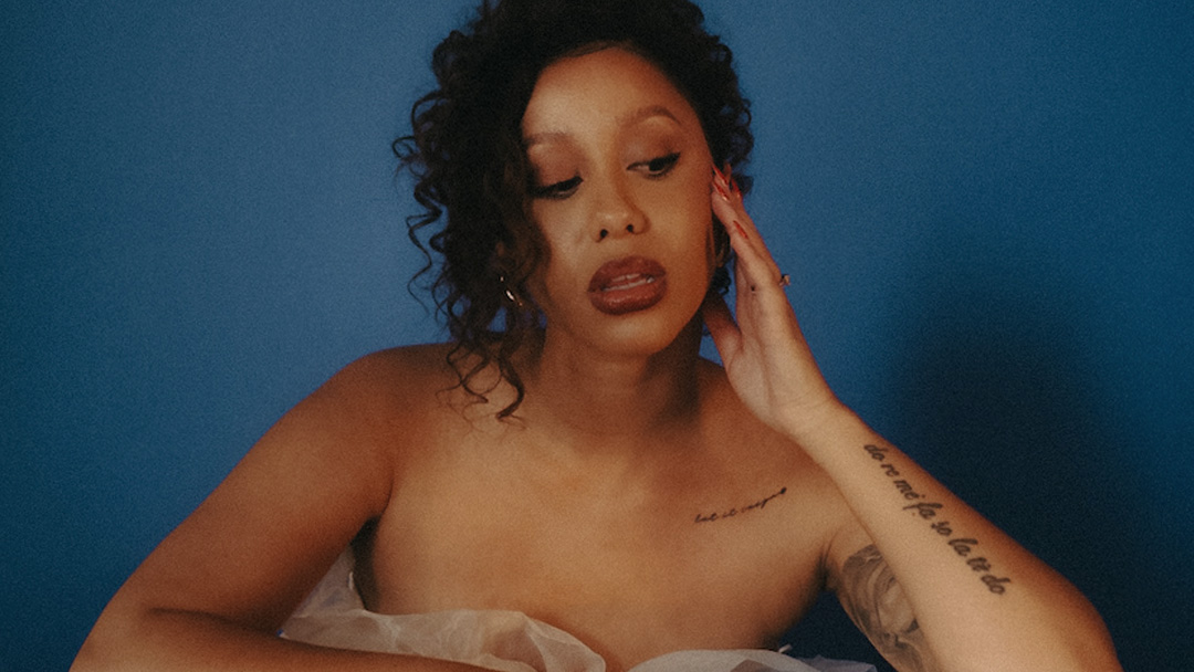 Contemporary R&B Artist, Justine Tyrell, Reveals Frustrations with People Pleasing and Ignoring Intuition on Shadowy New Single, “Last”